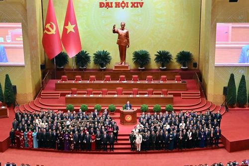 Mừng đất nước vững mạnh bước vào giai đoạn phát triển mới
