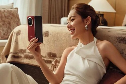 HUAWEI Mate X7 mở bán tại Việt Nam giá gần 55 triệu đồng