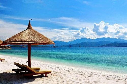 Những bãi biển giúp du khách 'trốn đông' khi đến Đà Nẵng