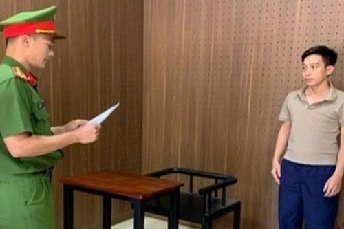 Khởi tố nhân viên ngân hàng chiếm đoạt hàng tỷ đồng của khách để 'đốt' vào tiền ảo