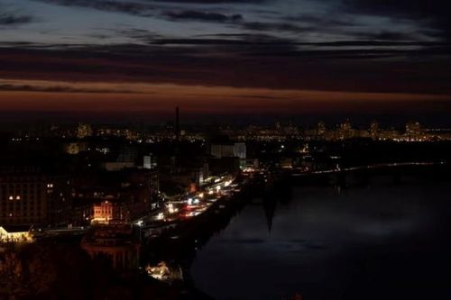 Đàm phán 3 bên ở UAE chưa có 'đột phá', hai thành phố Ukraine tiếp tục bị không kích