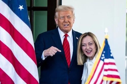 Thủ tướng Italia muốn đề cử ông Trump cho giải Nobel Hòa bình