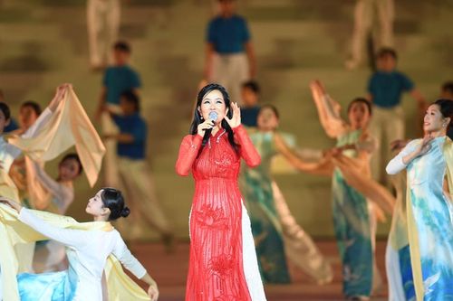 Chương trình nghệ thuật Dưới lá cờ vẻ vang của Đảng: Quy mô kỷ lục tại sân Mỹ Đình