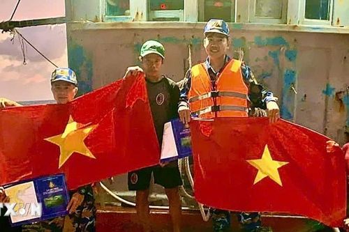 Đưa Nghị quyết thành kết quả: Ngư dân chắc tay lái, phát triển kinh tế biển