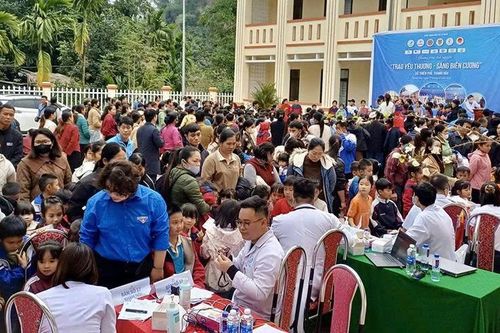 Nhiều hoạt động chăm lo cho trẻ em xã Thiên Phủ