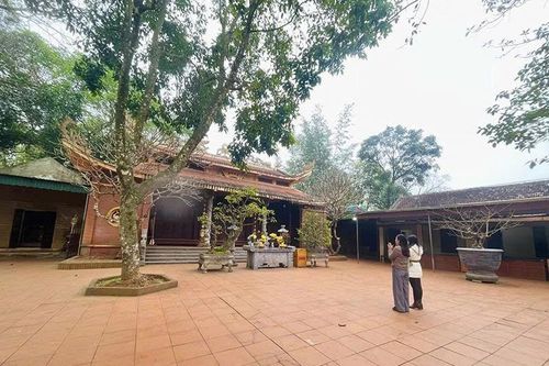 Xây dựng môi trường văn hóa du lịch đầu xuân