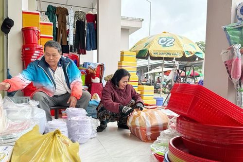 Chợ Chiên Đàn chính thức đi vào hoạt động sau khi tháo gỡ vướng mắc