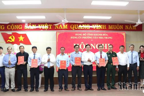 Đảng bộ phường Tây Nha Trang tiếp nhận 4 tổ chức cơ sở đảng