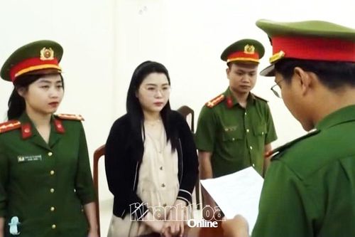 Khởi tố đối tượng sản xuất, buôn bán mỹ phẩm giả