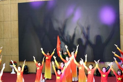 Vững niềm tin vào sự phát triển trong kỷ nguyên mới