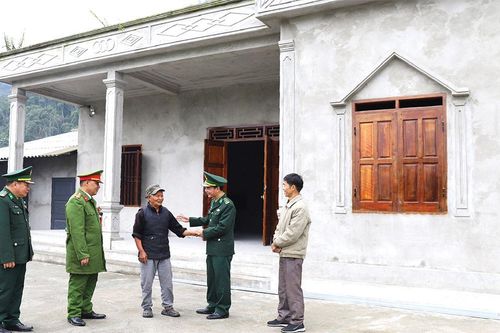 Tết sớm trên non cao