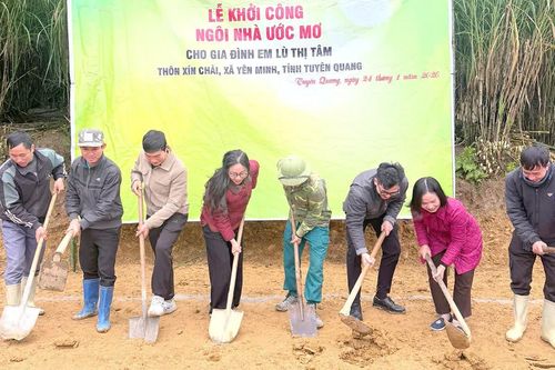 Khởi công 'Ngôi nhà ước mơ' tại xã Yên Minh
