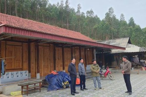 Mùa xuân về sớm trên những mái nhà đang hồi sinh sau bão ở xã vùng cao Tràng Xá