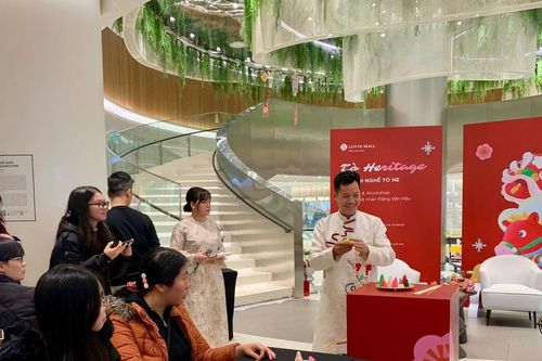 Hoài niệm Tết xưa qua nghệ thuật nặn tò he