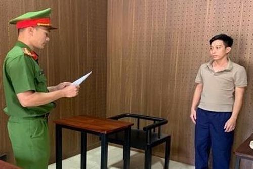 Chơi tiền ảo thua lỗ, cựu nhân viên ngân hàng chiếm đoạt 2,8 tỷ của khách hàng