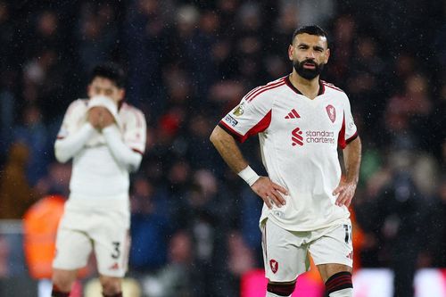 Liverpool gục ngã phút 90+4