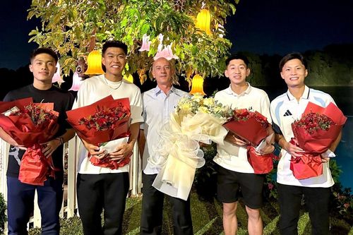 4 cầu thủ U23 Việt Nam tri ân HLV Graechen