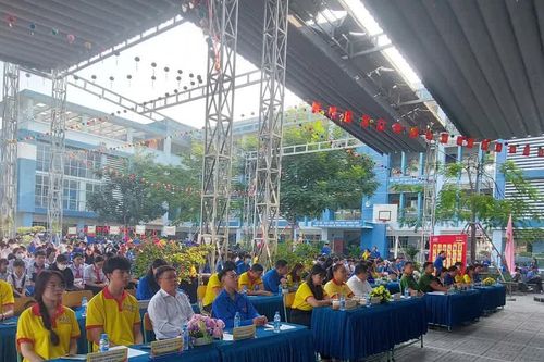 TP Hồ Chí Minh: phường Dĩ An tổ chức chương trình 'Xuân sẻ chia - Tết sum vầy'