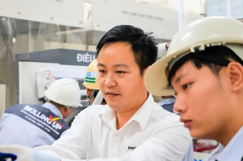 Lấp đầy khoảng cách cung – cầu lao động trẻ