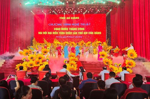 An Giang tổ chức chương trình nghệ thuật chào mừng thành công Đại hội XIV của Đảng