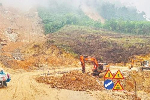 Bảo đảm an toàn giao thông, ổn định đời sống người dân