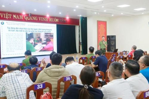 Tuyên truyền phòng chống tội phạm cho nhân sự các đơn vị hoạt động trong Cảng hàng không Quốc tế Đà Nẵng