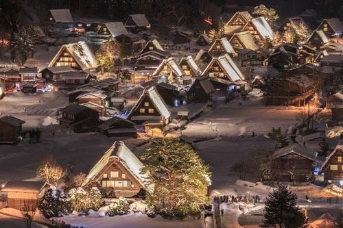 Shirakawago mùa tuyết rơi, ngôi làng khiến du khách mê từ cái nhìn đầu tiên