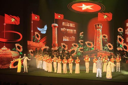 Nghệ thuật khơi dậy niềm tự hào dân tộc, niềm tin của Nhân dân với Đảng