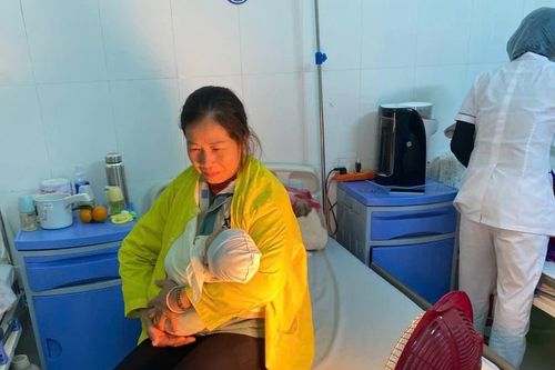 Lào Cai: Bệnh viện trang bị máy sưởi giúp bệnh nhân chống chọi với giá rét Sa Pa