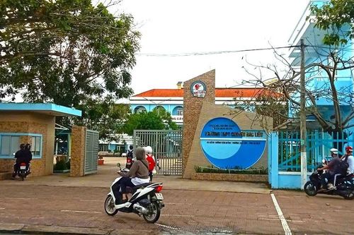 Vụ thầy giáo được minh oan sau 9 năm: Kiểm điểm 11 người, có 5 nguyên lãnh đạo