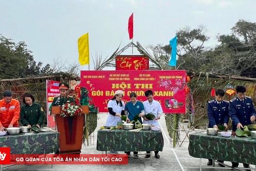 Mang những món quà, hương vị Tết đến với quân và dân Bạch Long Vĩ