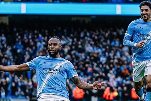 Man City thắng nhẹ, cuộc đua vô địch Ngoại hạng Anh nóng trở lại