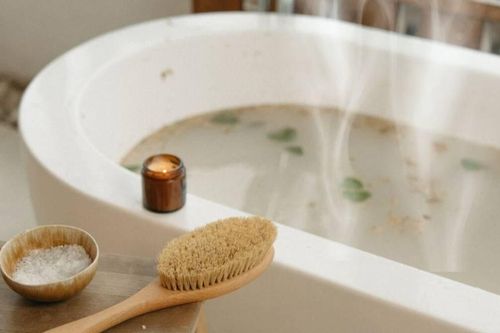 Sai lầm gây hậu quả nghiêm trọng khi tắm bồn nước nóng mùa đông