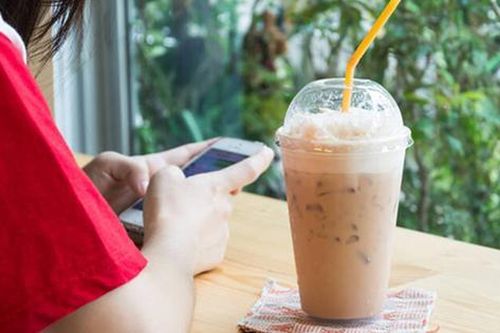 Thứ 'nước hại gan' âm thầm hơn cả rượu bia mà rất nhiều người đang uống mỗi ngày