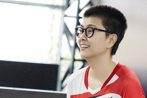 Nữ diễn viên Kim Thư gây bất ngờ với diện mạo hoàn toàn khác lạ ở tuổi U50