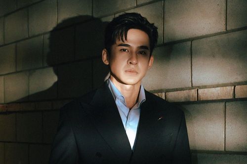 Bất ngờ với nam thần vượt mặt Tuấn Trần