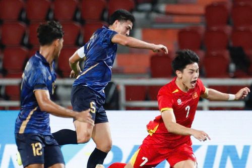 CĐV Thái Lan phản ứng khi HLV tuyển Thái Lan hạ thấp U23 Việt Nam