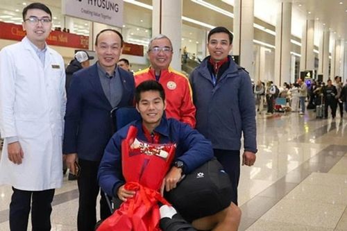 Trung vệ Hiểu Minh đứt dây chằng: Sự trả giá của tinh thần quả cảm tại U23 Việt Nam