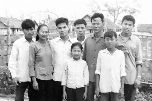 Người đàn bà vượt giới tuyến