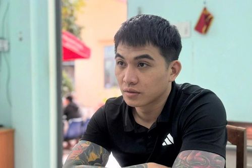 Đối tượng truy nã đặc biệt nguy hiểm về tội 'Giết người' ra đầu thú tại Công an phường Quy Nhơn