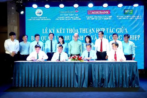 Khơi thông dòng vốn để thúc đẩy tăng trưởng