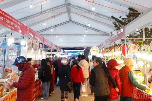 Nhộn nhịp Hội chợ xúc tiến thương mại Bát Xát - Lào Cai 2026