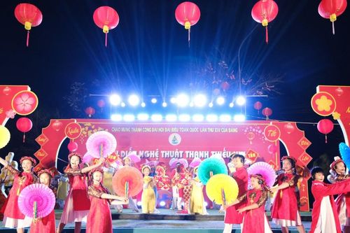 Thanh thiếu nhi Lâm Đồng biểu diễn nghệ thuật mừng Đảng, mừng Xuân