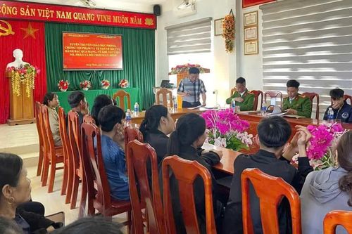 Những đứa trẻ… may mắn
