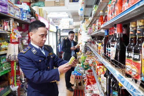 Giữ ổn định thị trường, bảo đảm an toàn thực phẩm dịp Tết