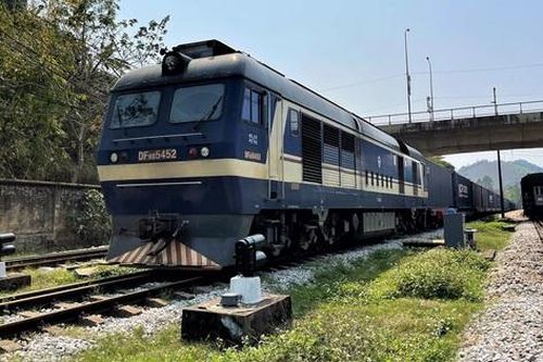 Hơn 2.900 đoàn tàu hàng liên vận quốc tế qua ga Đồng Đăng trong năm 2025
