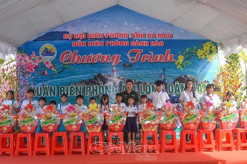 Tết ấm nơi biên giới biển, hải đảo