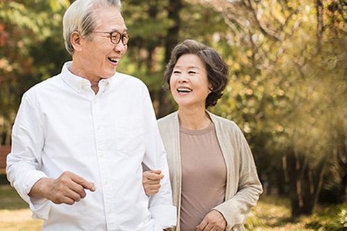 Tuổi già mới thấm: Chỗ dựa lớn nhất không phải con cái, mà là nắm chắc hai điều này