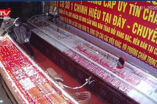Từ bạn ảo hóa cướp thật: Công nhân 'chập' với sinh viên tấn công hiệu vàng trong đêm