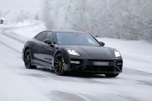 Porsche Panamera facelift lộ diện, vẫn là xe xăng